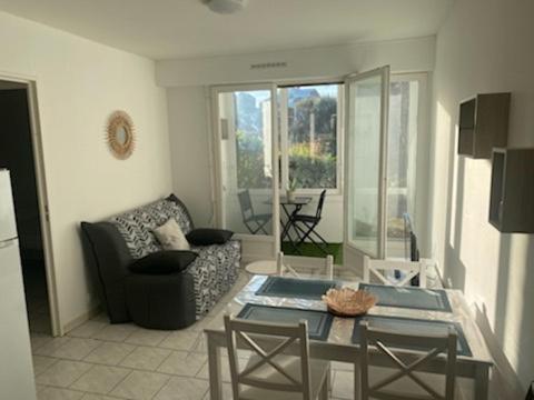 Apartment Plein Sud Face Piscine Aqualudique Cabourg